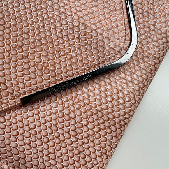 BCBGeneration clutch - Picture 5 of 5